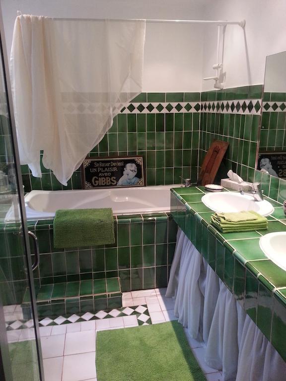 La Maison De L'Oenologue Poucharramet Bilik gambar